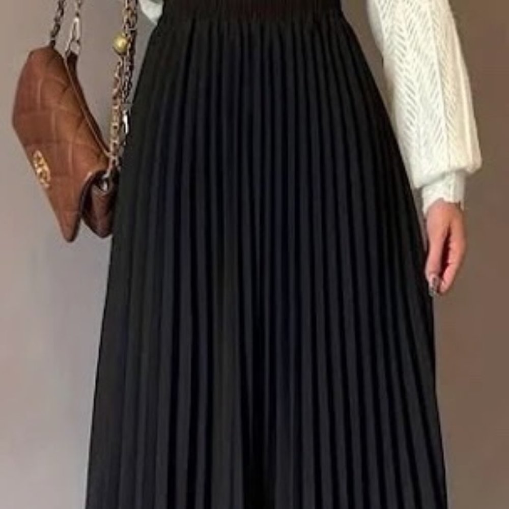 Sincerely Jules Black Pleated Skirt - Women | Color: Black | Size: L